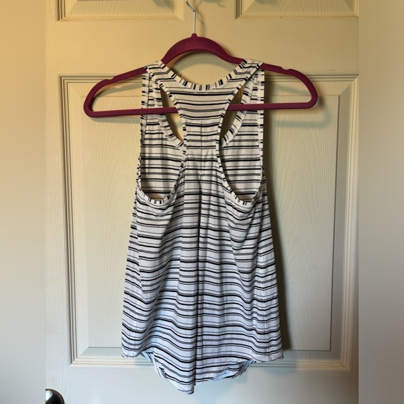 Black & White Lululemon Tank, Size 2 - Picture 3 of 3